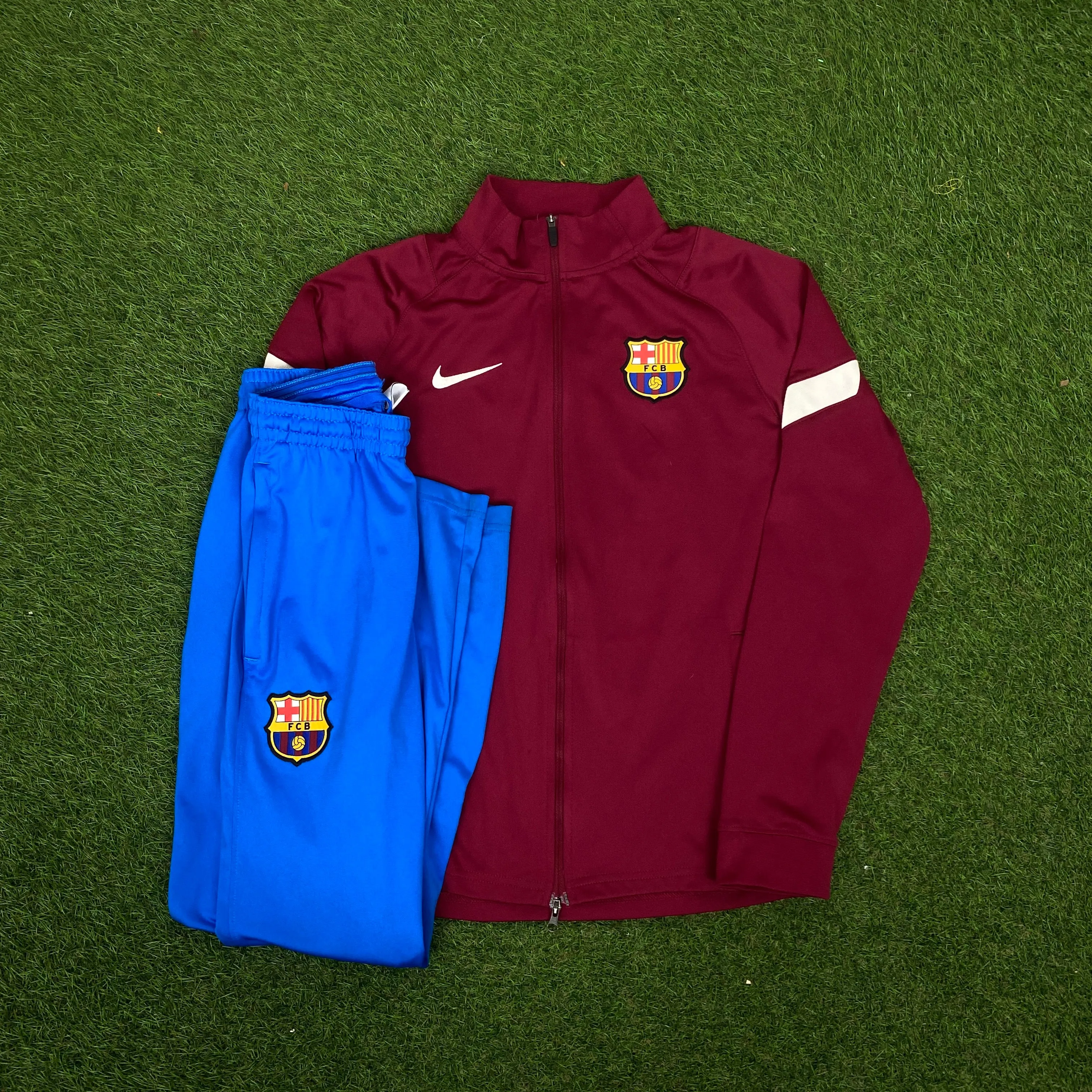 00s Nike Barcelona Tracksuit Jacket + Joggers Set Red XS