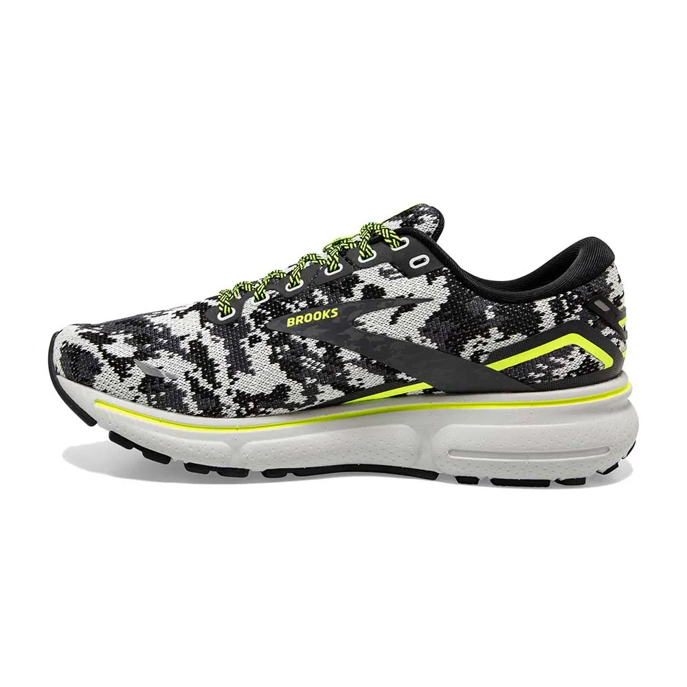 Men's Ghost 15 Camo Running Shoe - Black/Ebony/Nightlife - Regular (D)