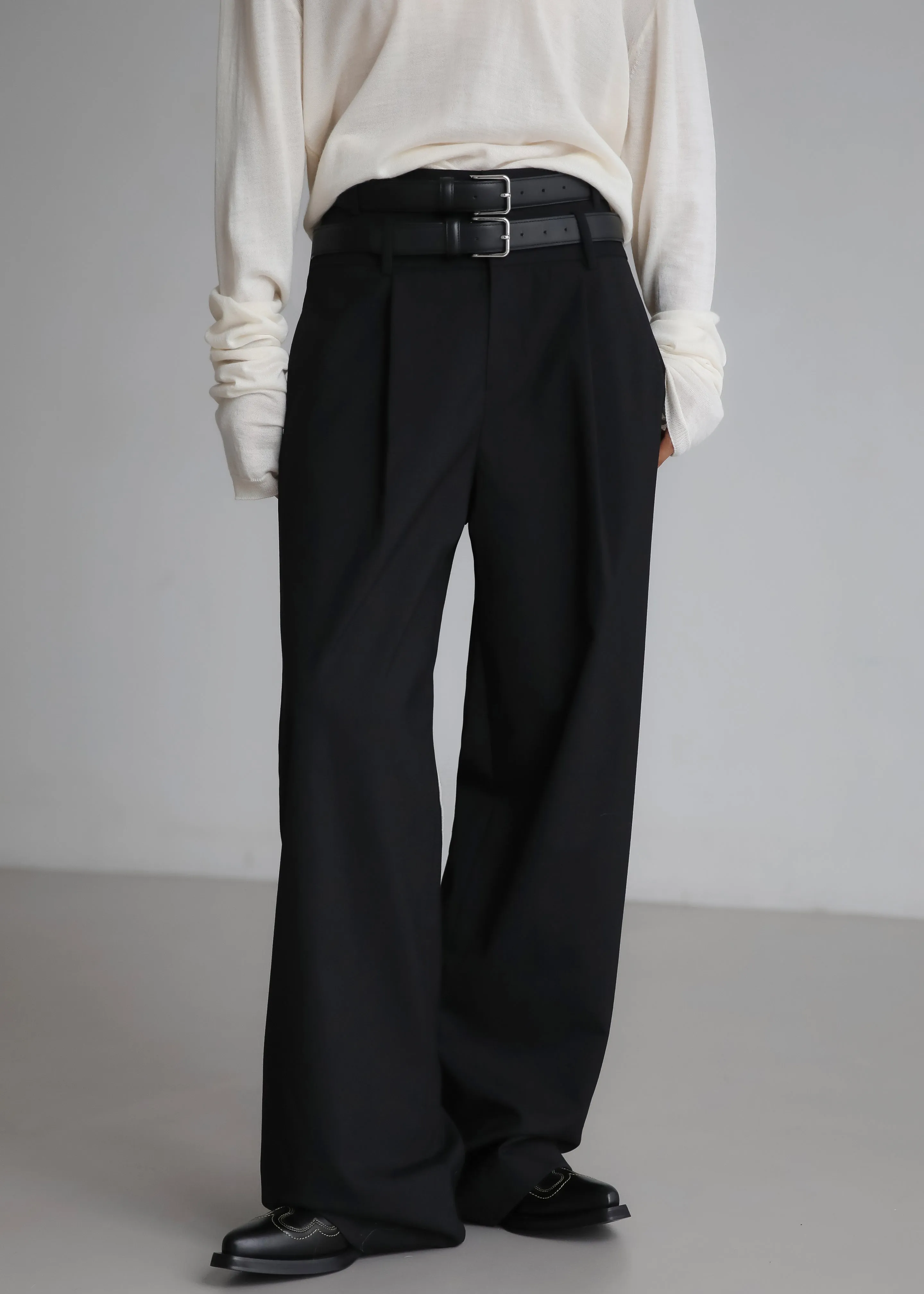 Olwen Pintuck Trousers - Black